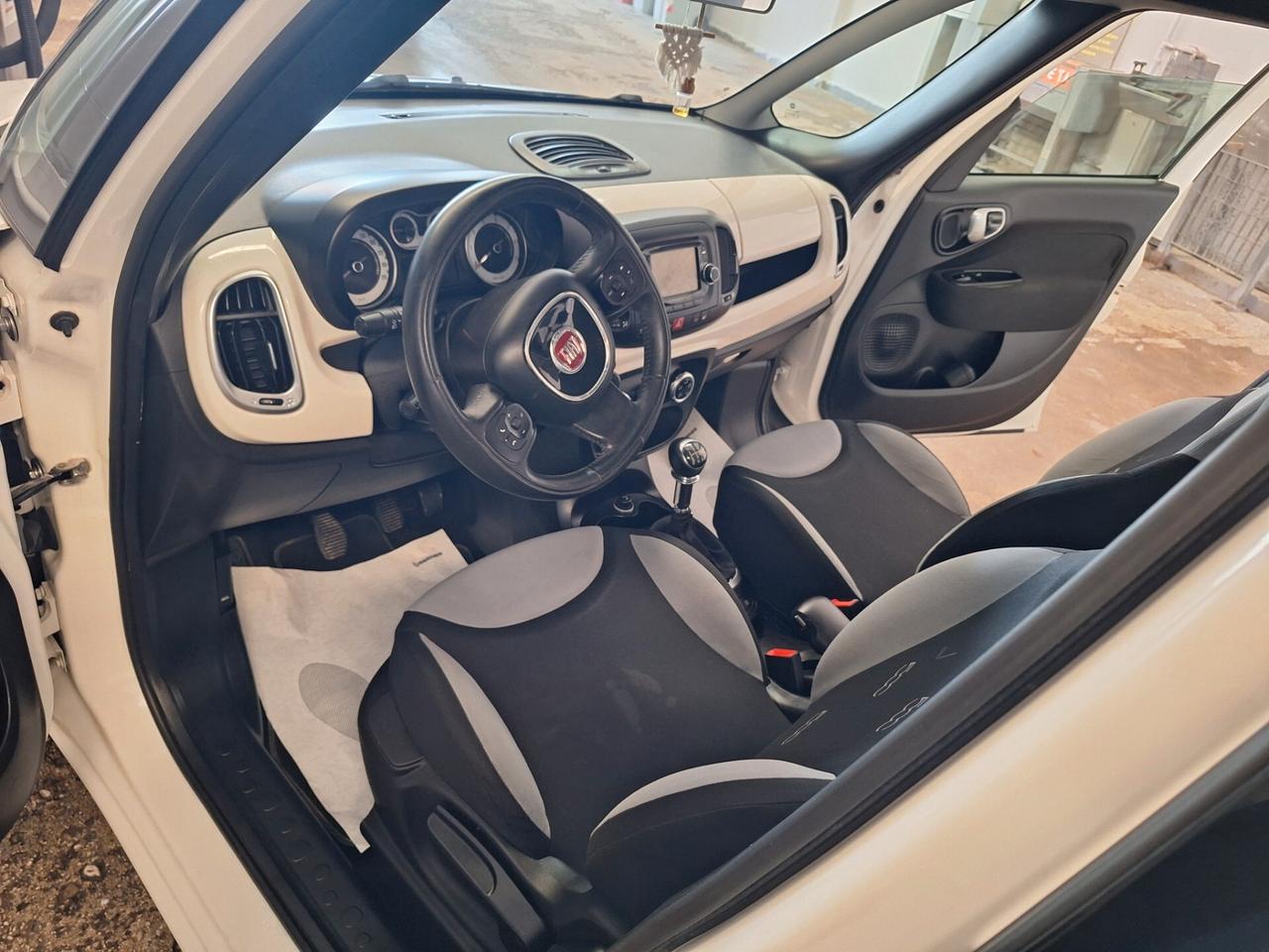 Fiat 500L 1.4 95 CV Pop Star €6 UNICOPROPIETARIO KM 105.000KM NEOPATENTATI