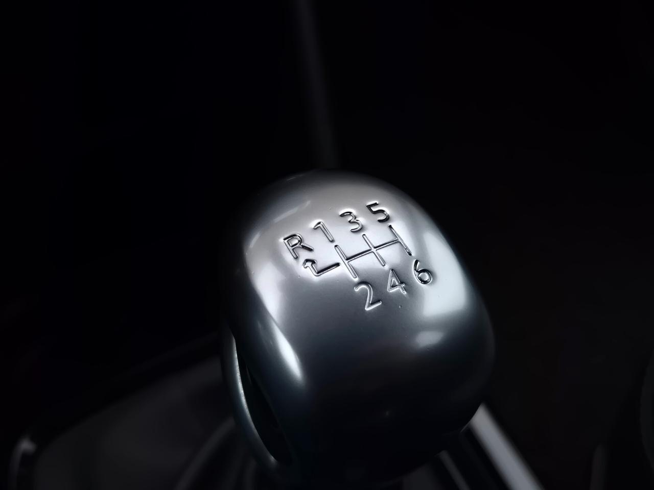 Peugeot 2008 BlueHDi 120 S&S Allure