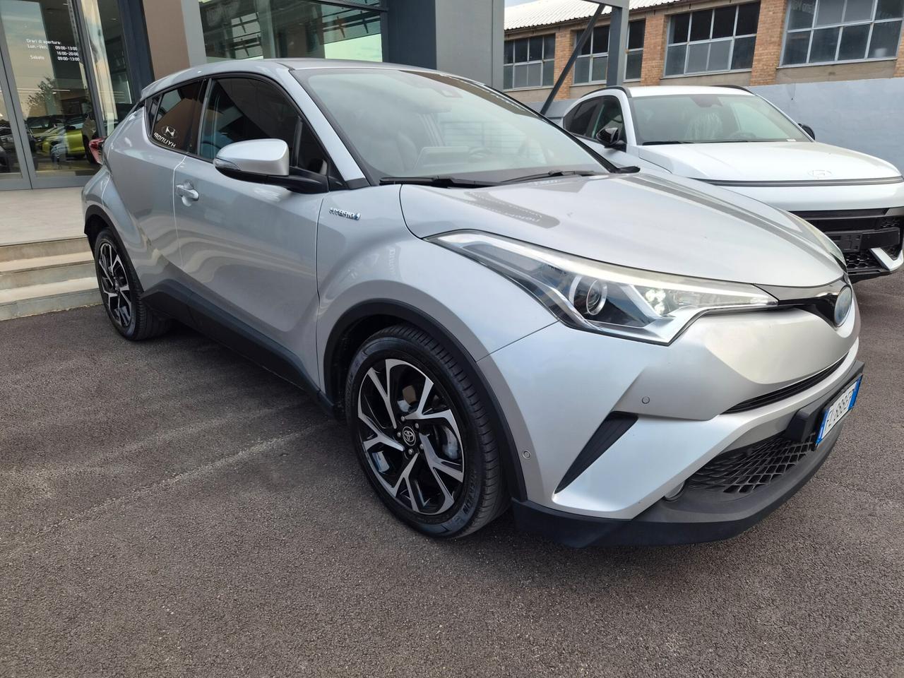 Toyota C-HR 1.8 Hybrid E-CVT Lounge