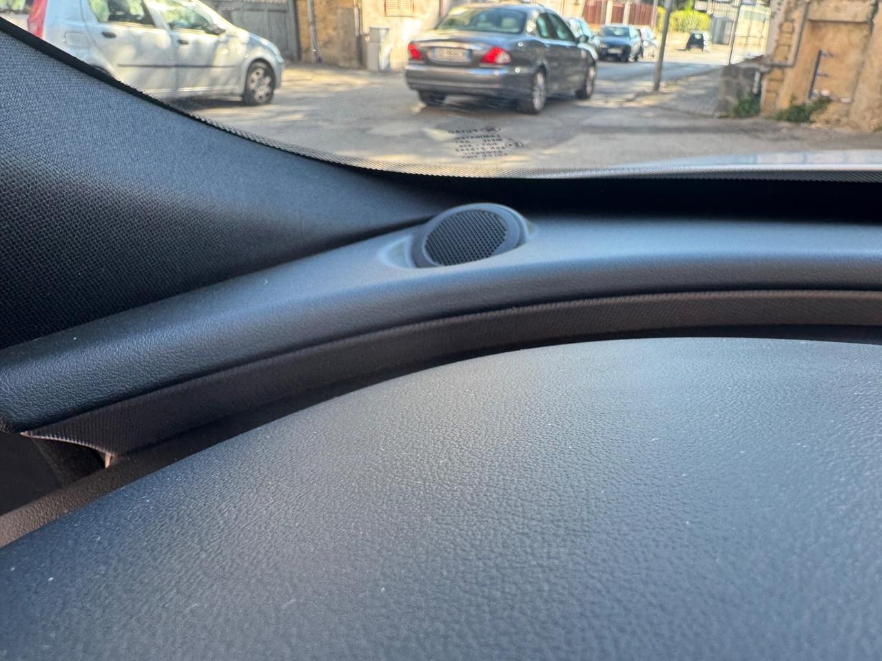 Jaguar XE 2.0 D 180 CV Landmark Edition