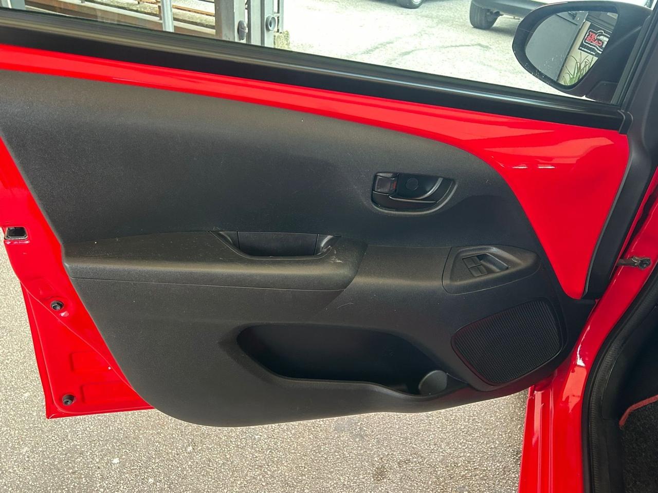 Peugeot 108 VTi 68 5 porte Allure TOP!