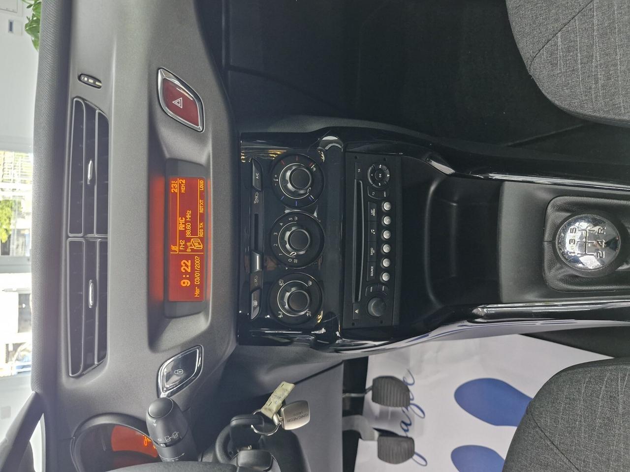 CITROEN C3 1.2 BENZINA EXCLUSIVE ANNO 2015