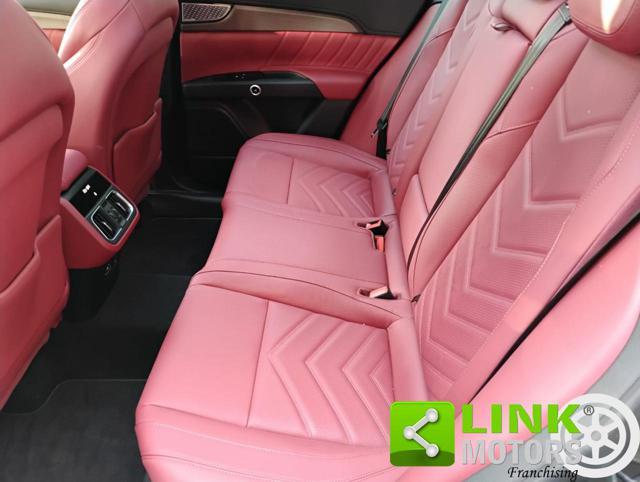 MASERATI Grecale Folgore