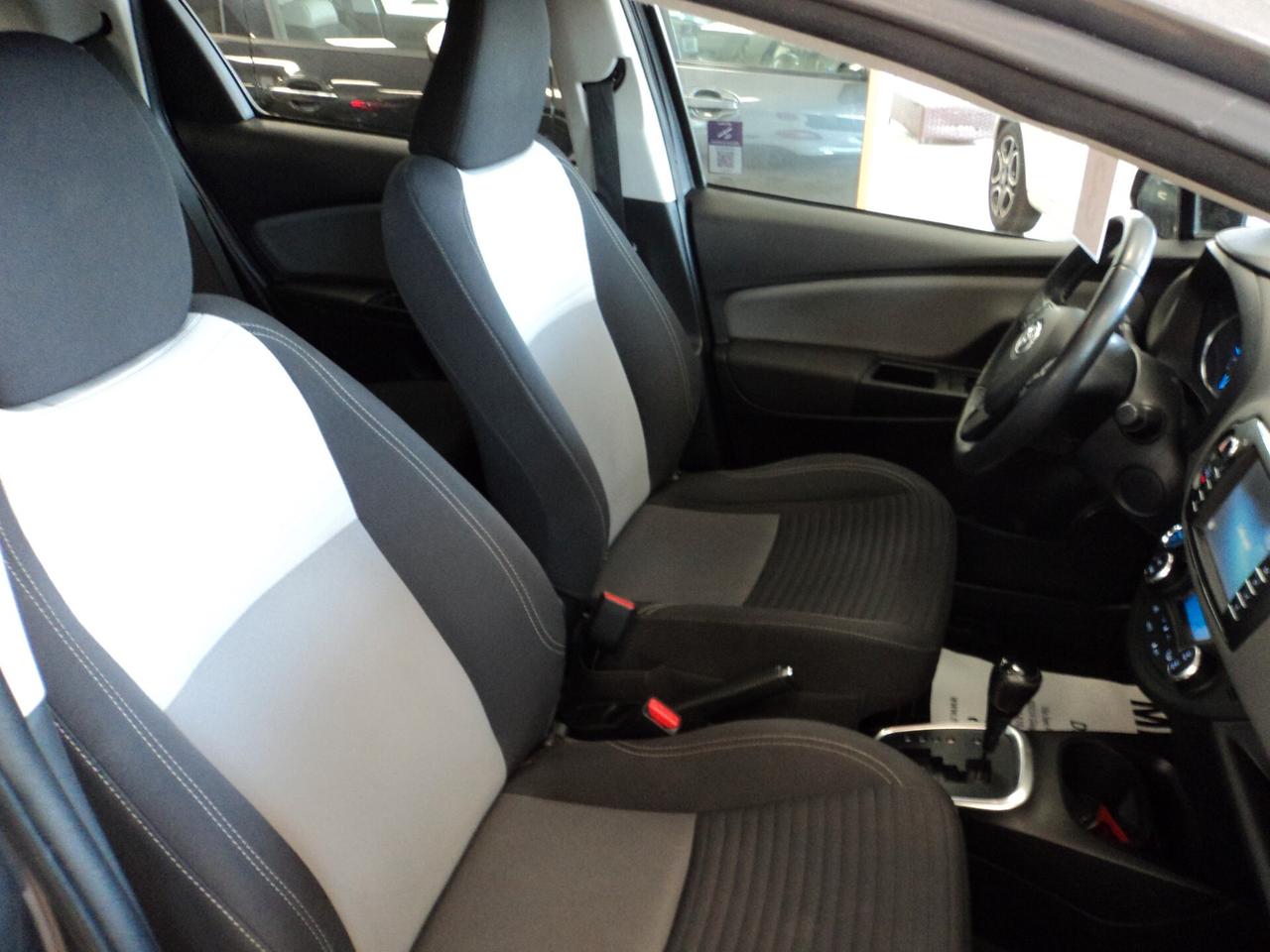 Toyota Yaris 1.5 Hybrid 5p. Cool