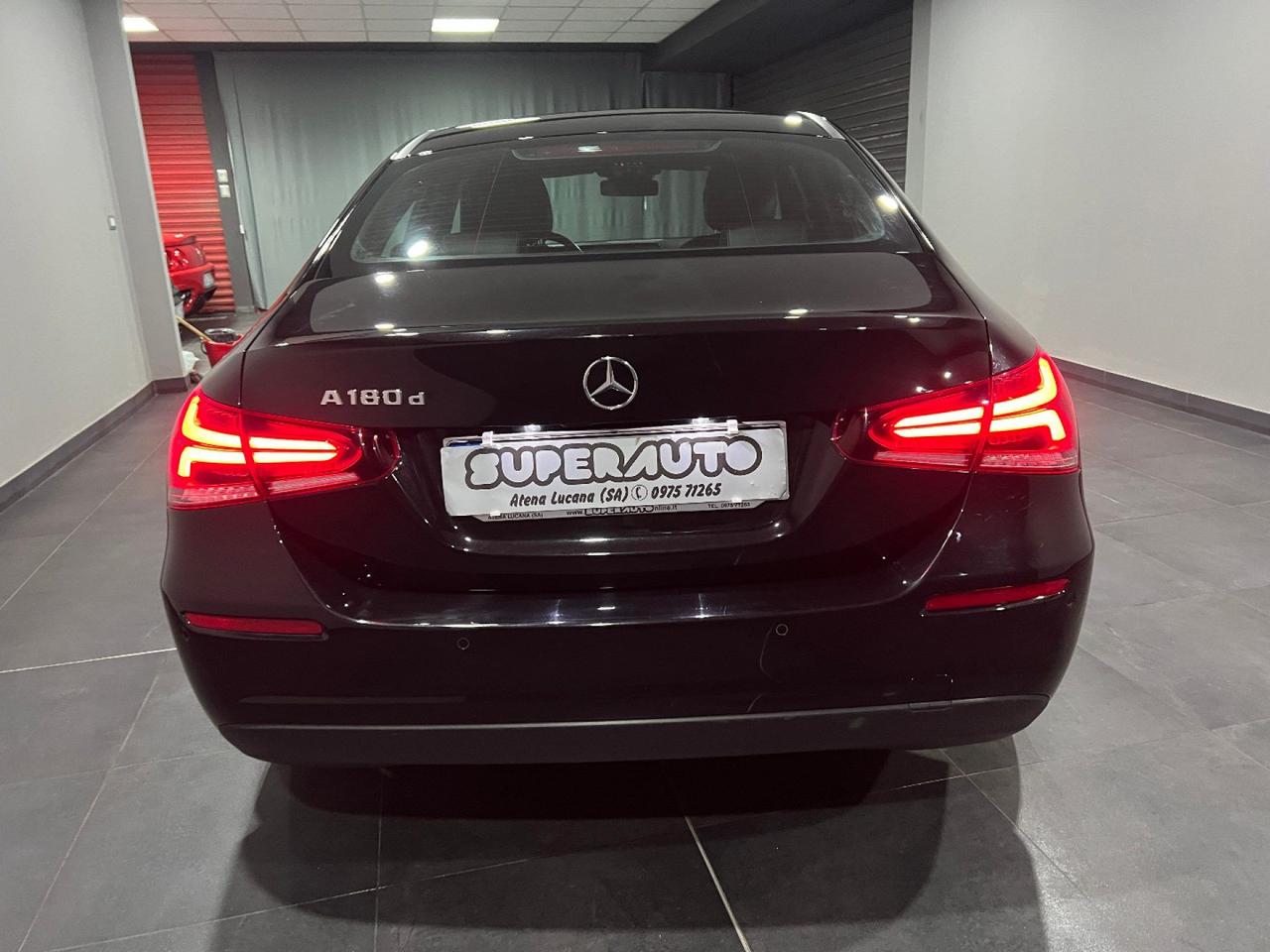 Mercedes-Benz A 180 d SEDAN Automatic Business