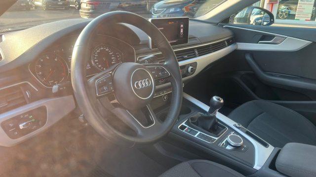 AUDI A5 SPB 40 TFSI Business Sport ***SOLO 14.000 KM***