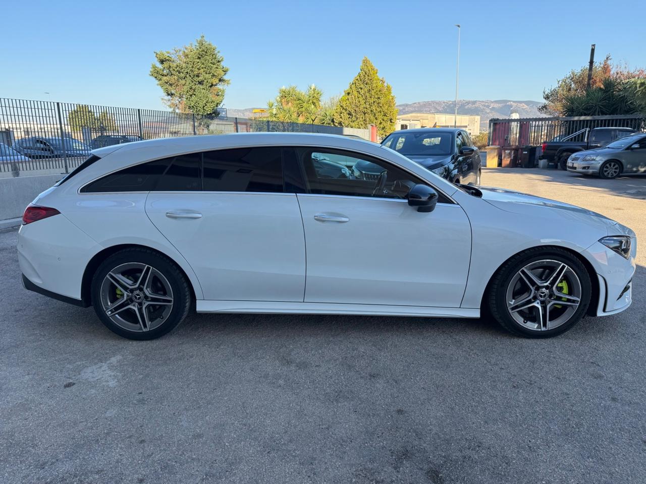 Mercedes-benz CLA 200 d Automatic Shooting Brake AMG PREMIUM