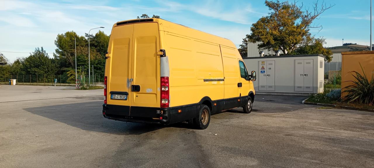 Iveco Daily 35S18P 3.0 Hpt maxi gancio traino