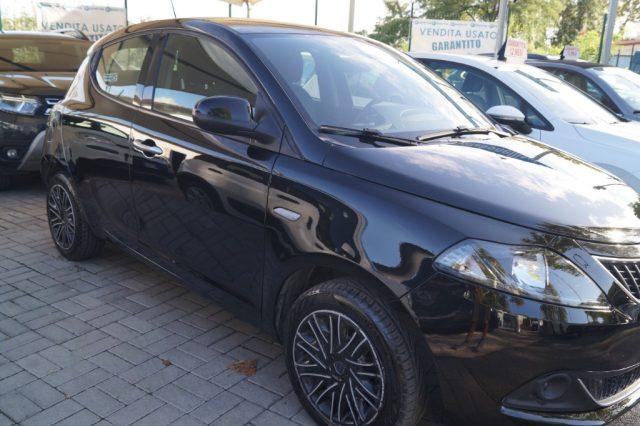 LANCIA Ypsilon 1.0 FireFly 5 porte S&S Hybrid Silver