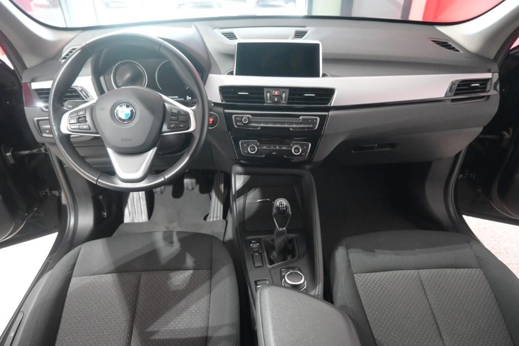 BMW X1 16D 115CV 6M. S-DRIVE BUSINESS ADVANTAGE ( FARI LED - CRUISE - NAVI - PARK ASSISTANT - TELECAMERA POST. )