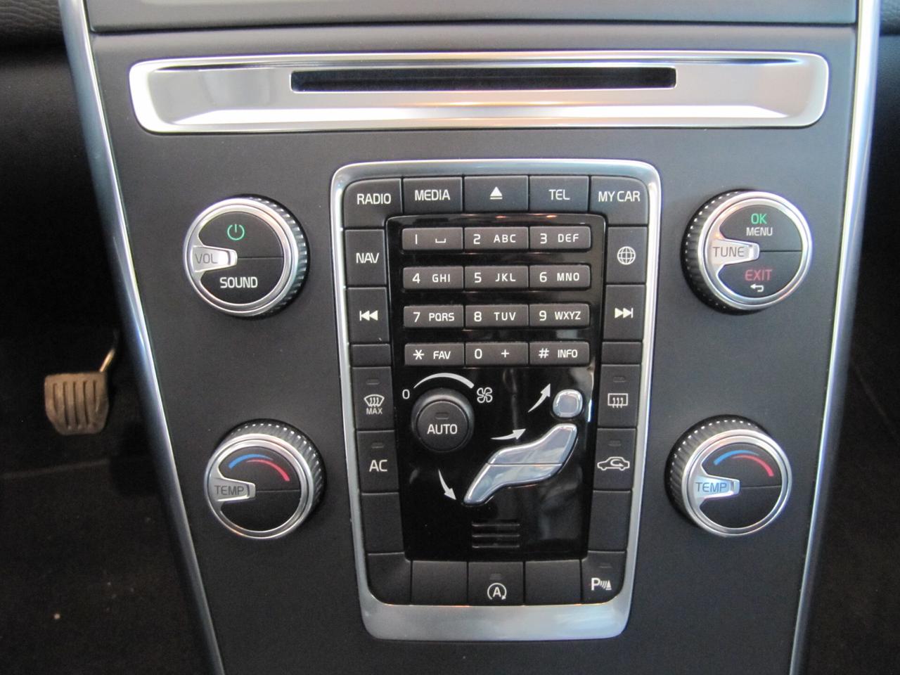 Volvo XC 60 D3 R-design Momentum