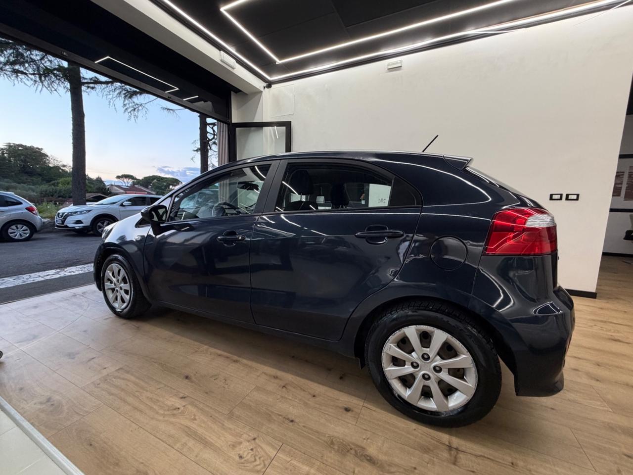 Kia Rio 1.1 CRDi 5p. Cool