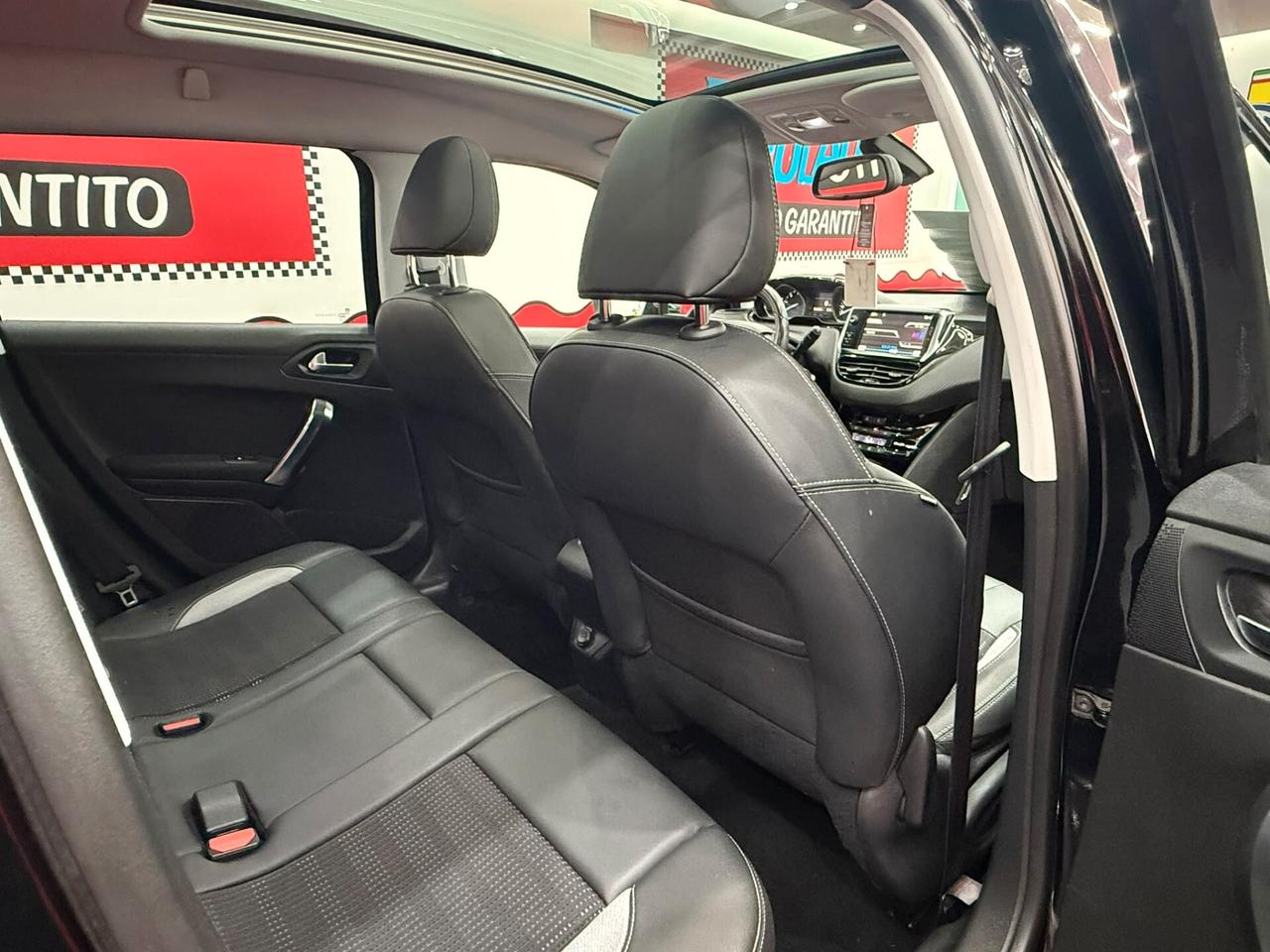 Peugeot 2008 1.6 e-HDi 92cv Allure - 2014
