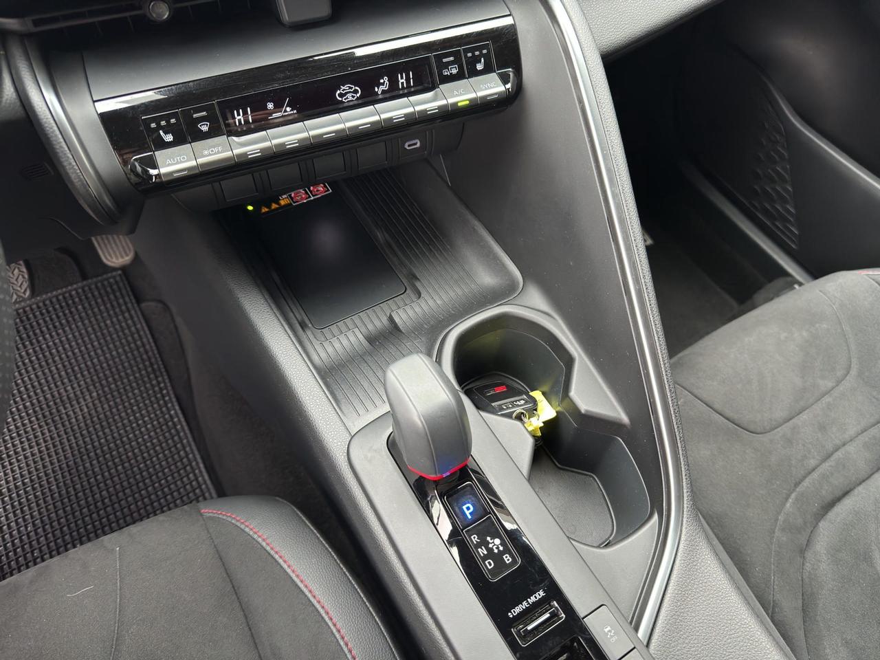 Toyota C-HR 2.0 hev GR Sport awd e-cvt