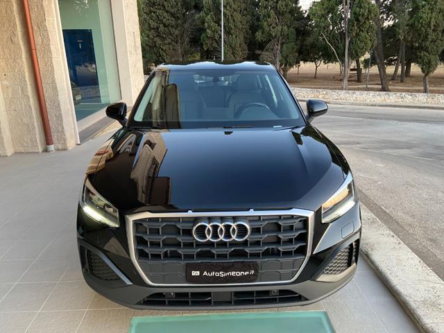 AUDI Q2 30 TDI Admired Advanced-RETROCAMERA-CARPLAY