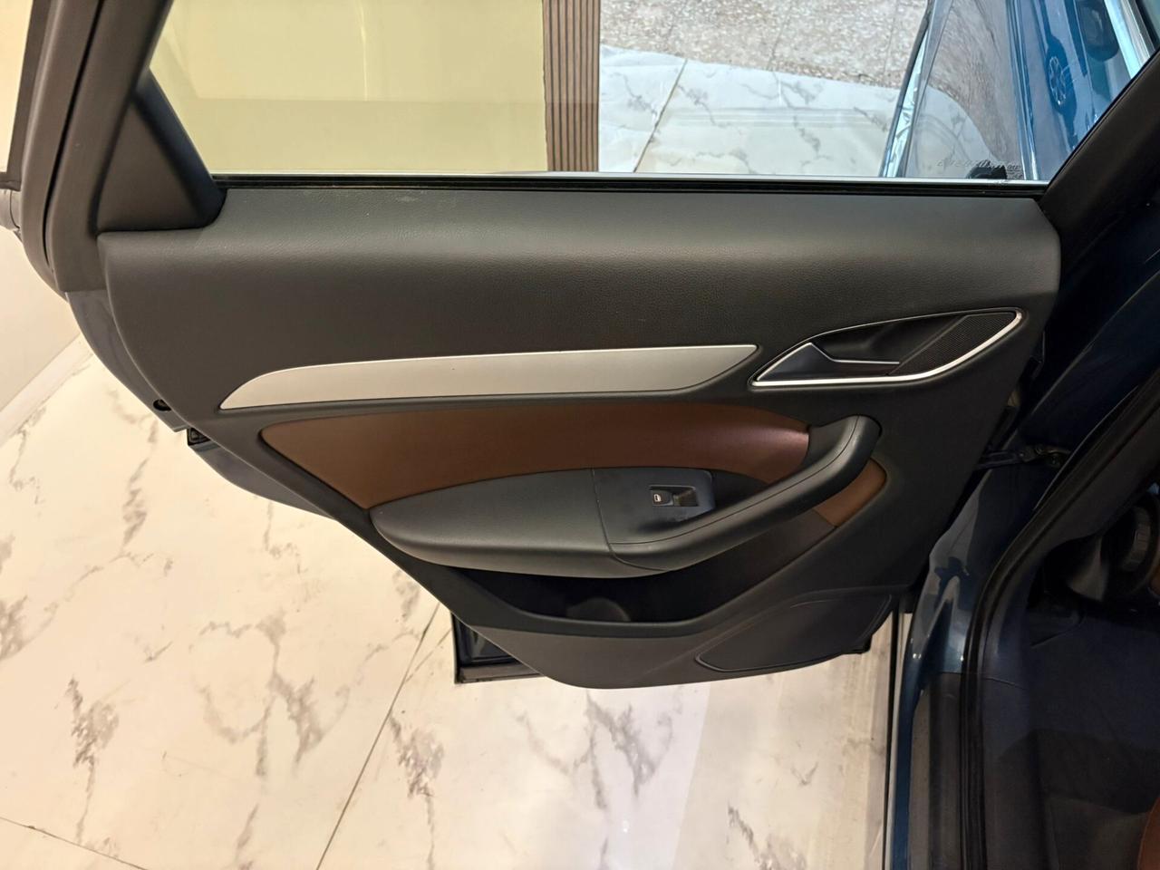 Audi Q3 2.0 TDI 120 CV S tronic Automatico Business