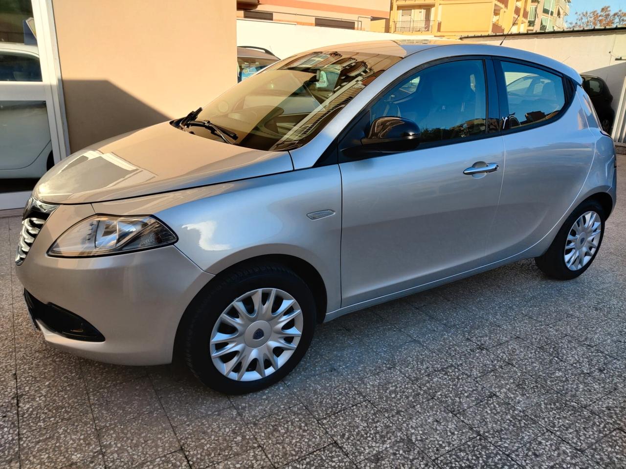 Lancia Ypsilon 1.2 Benz/GPL