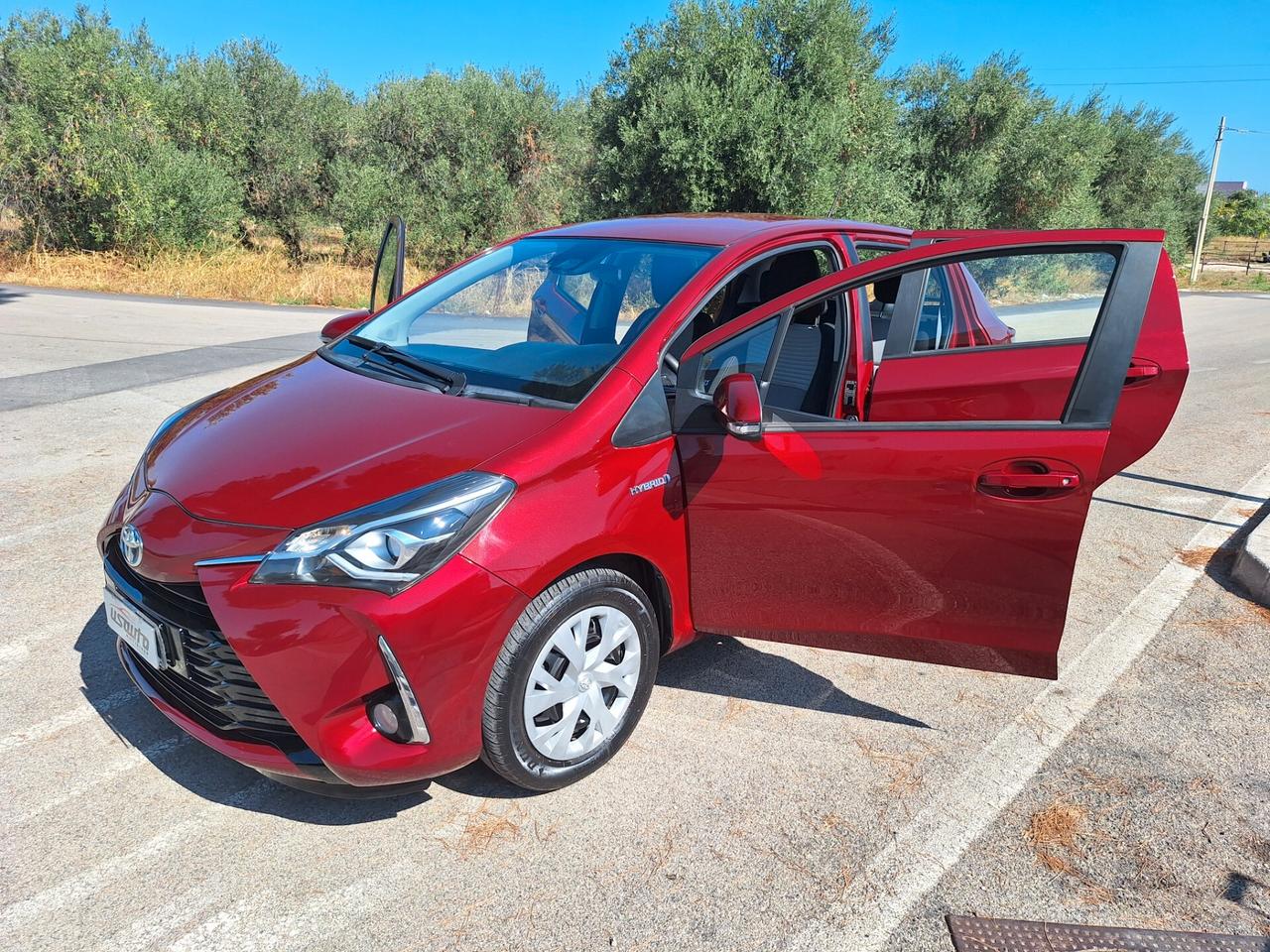 Toyota Yaris 1.5 HYBRID BUSINESS 48000 km 2018