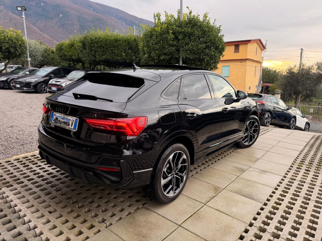 Audi Q3 SPB 45 TFSI e S tronic S Line Tetto Pan Plagin
