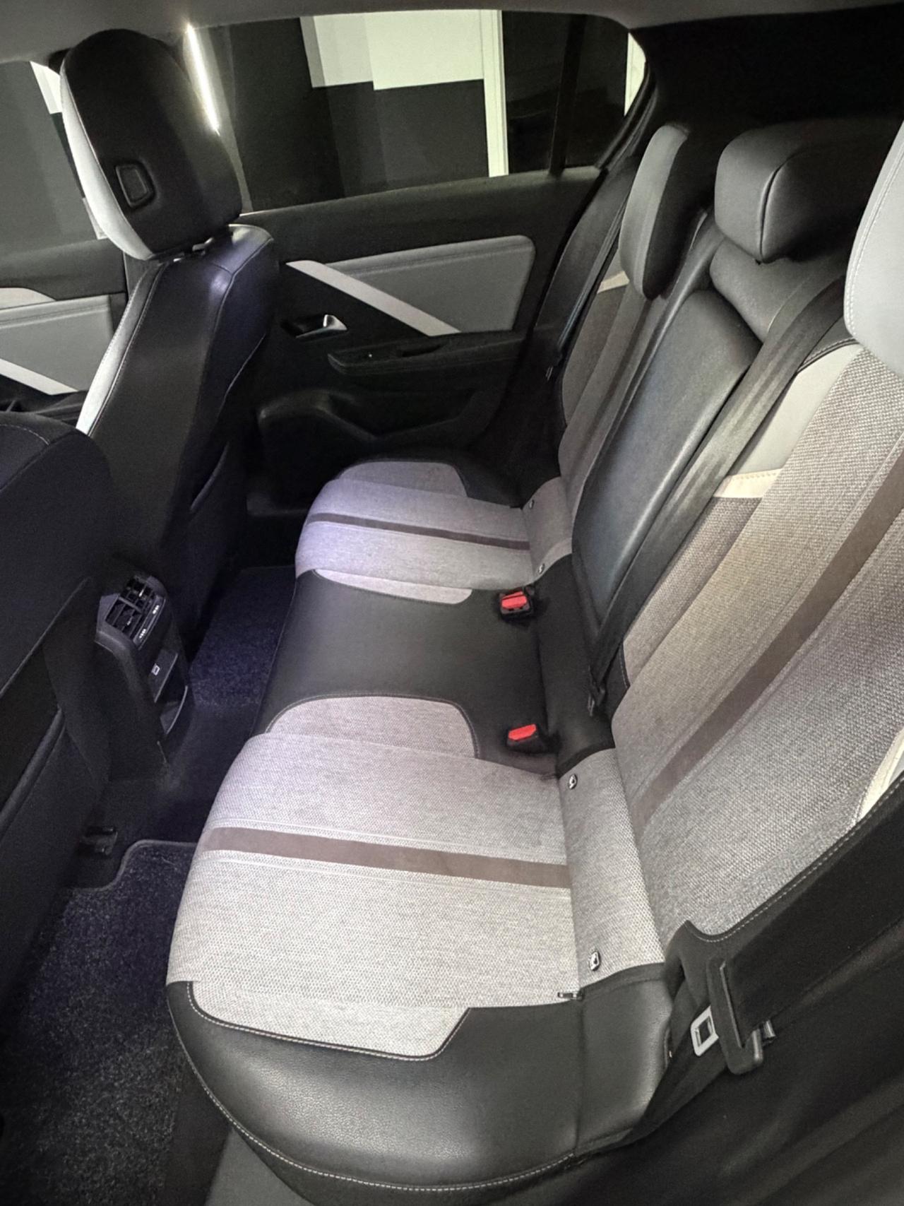 Opel Astra 1.5 Turbo Diesel 130 CV AT8 Business Elegance