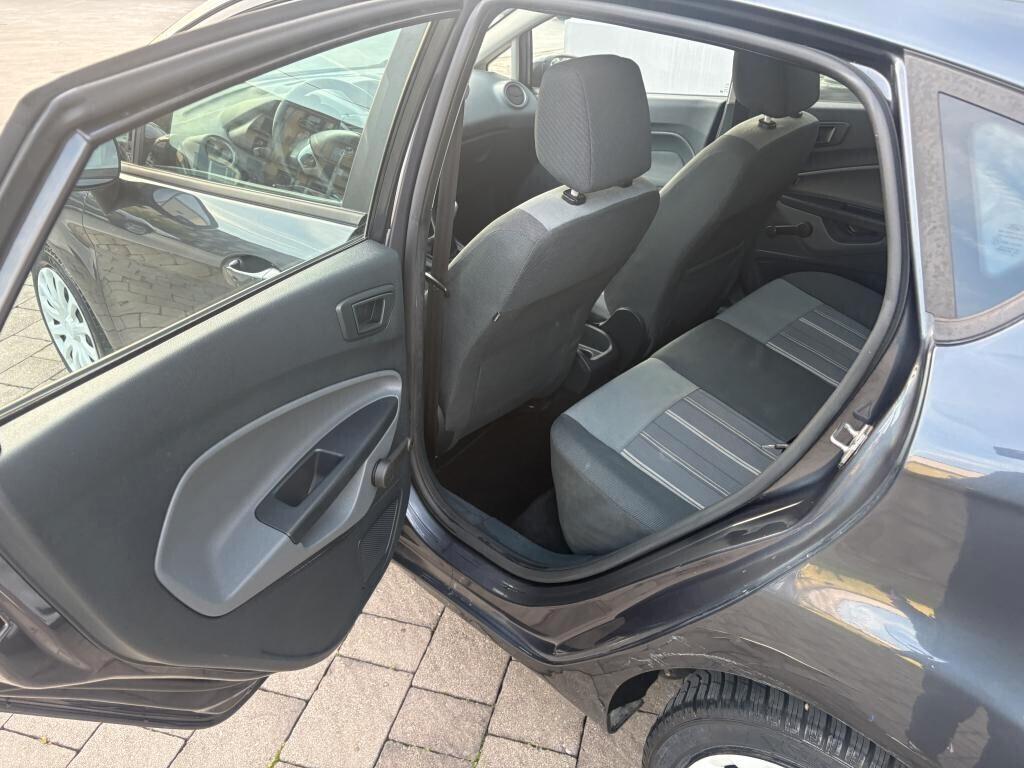 Ford Fiesta 1.4 5 porte Bz.- GPL Titanium