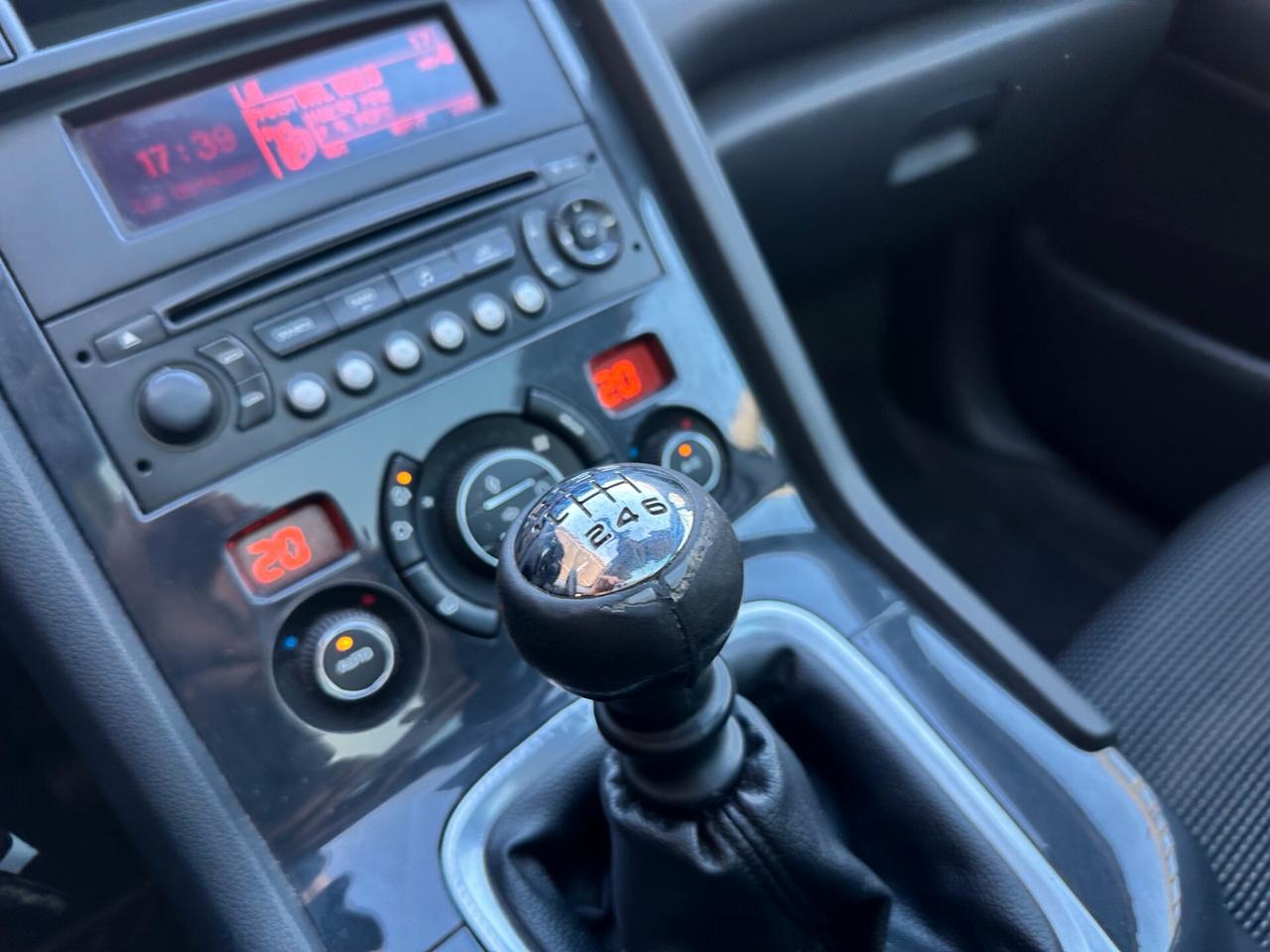 Peugeot 5008 1.6 HDi 112CV Business