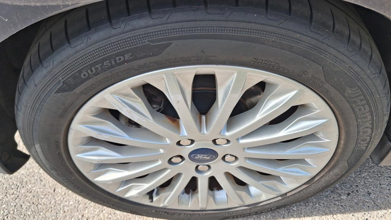 Ford C-Max 2.0 TDCi 163CV Titanium E5
