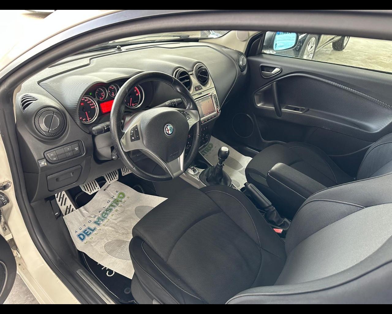 ALFA ROMEO MiTo - MiTo 1.4 T 155 CV Distinctive Sport Pack