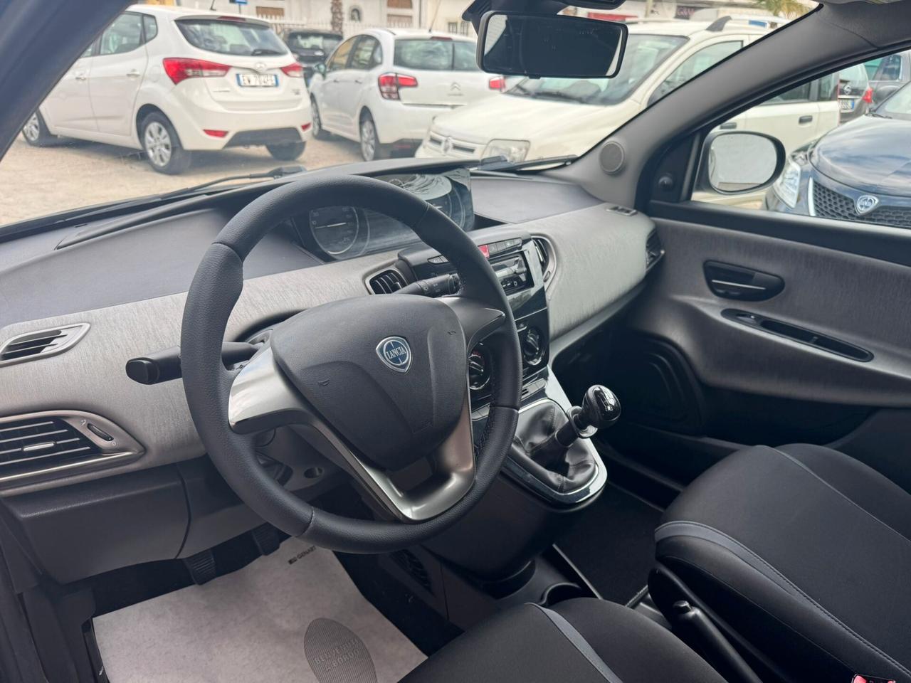 Lancia Ypsilon 1.2 GPL 69 CV 5 porte S&S Silver