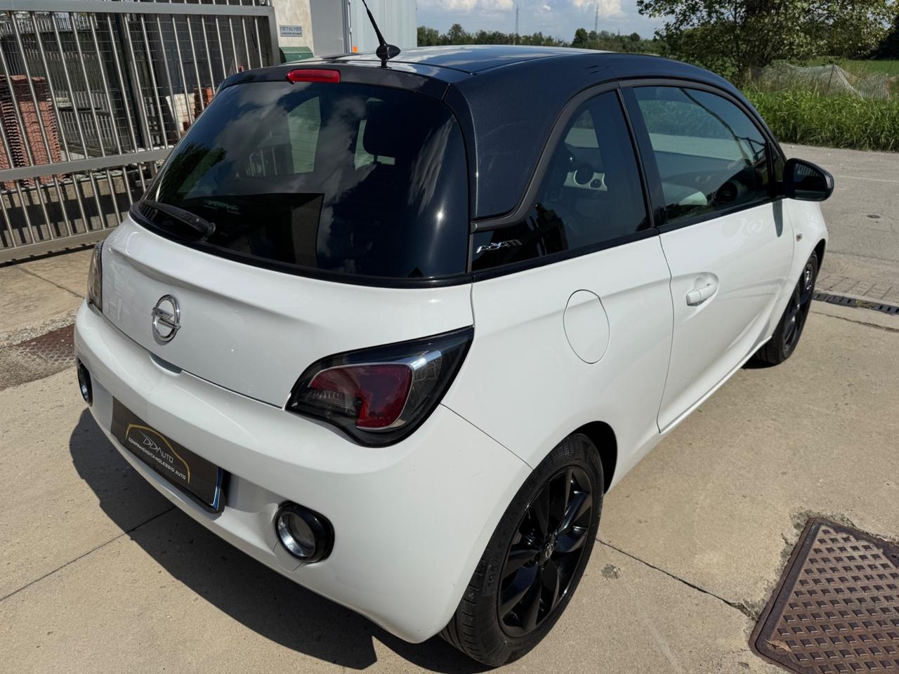 Opel Adam 1.2 70 CV Glam