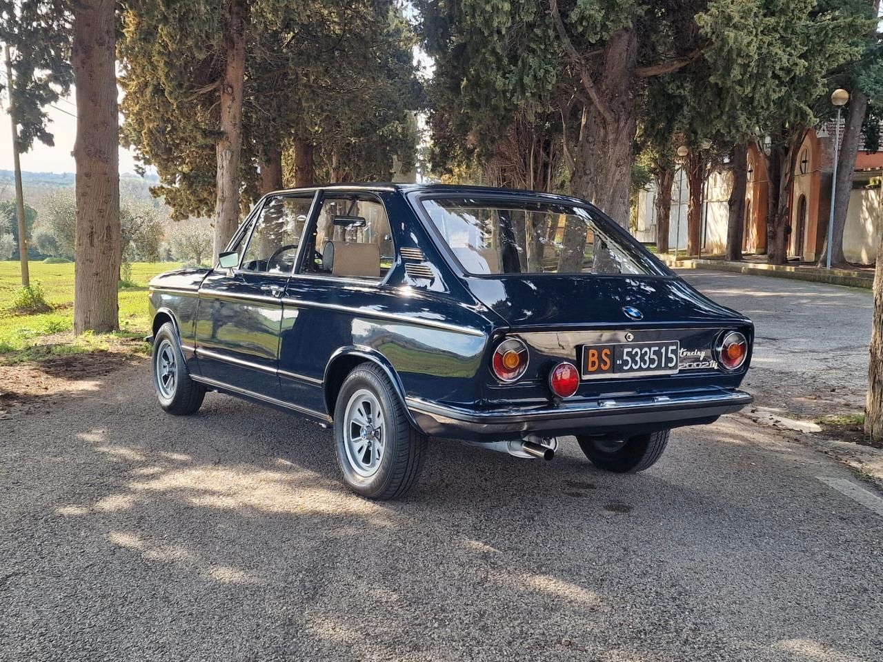 Bmw 2002 Tii - Book Service 5 speed