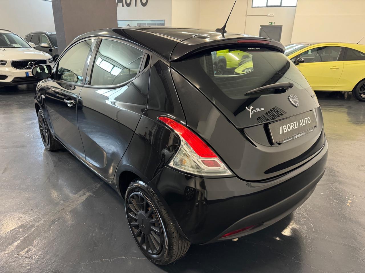 Lancia Ypsilon 1.0 50p Hybrid Ecochic PROMO!!