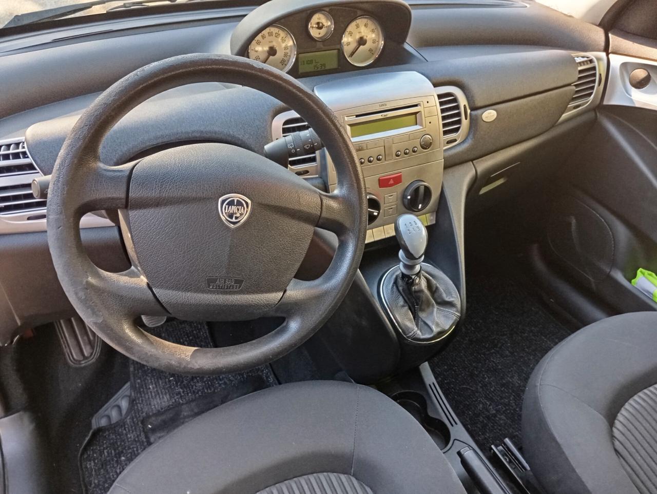 Lancia Ypsilon 1.2 Argento valuto permute