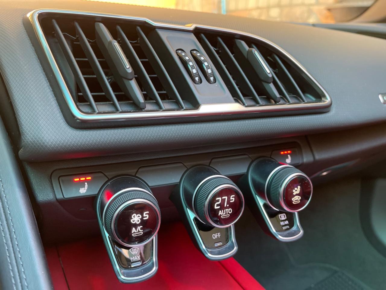 Audi R8 Spyder 5.2 FSI quattro S tronic,Bangolufsen,carbonio