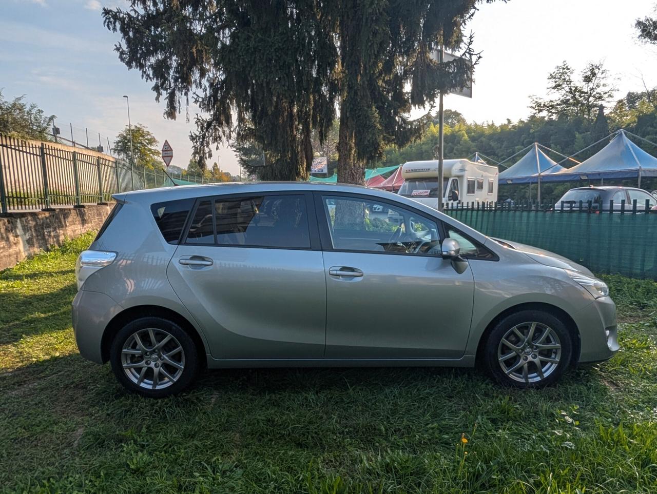 Toyota Verso 1.6 Style 7 posti UNICO PROPRIETARIO TAGL. CERT.