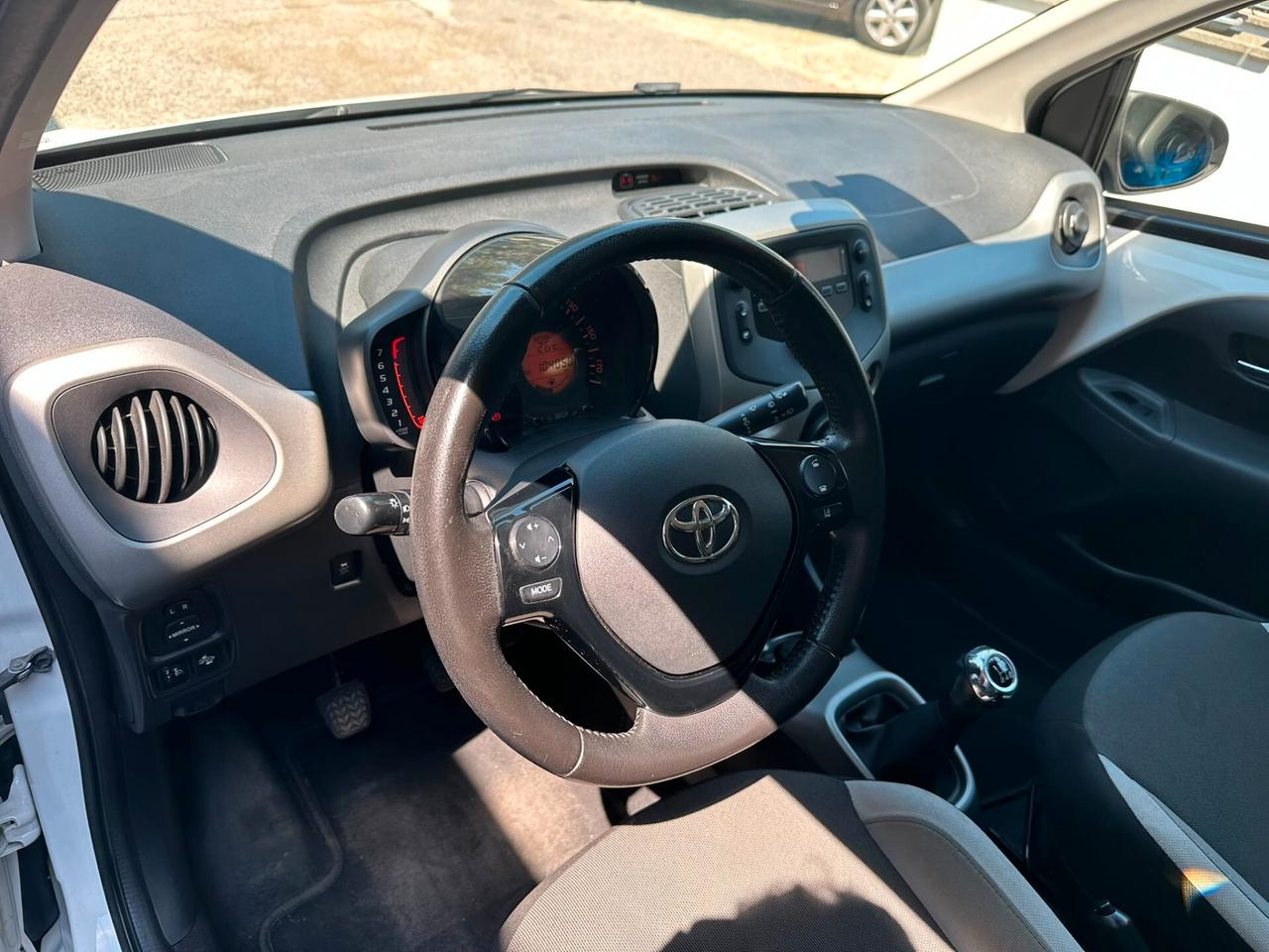 Toyota Aygo 1.0 VVT-i 72 CV 5 porte x-cool