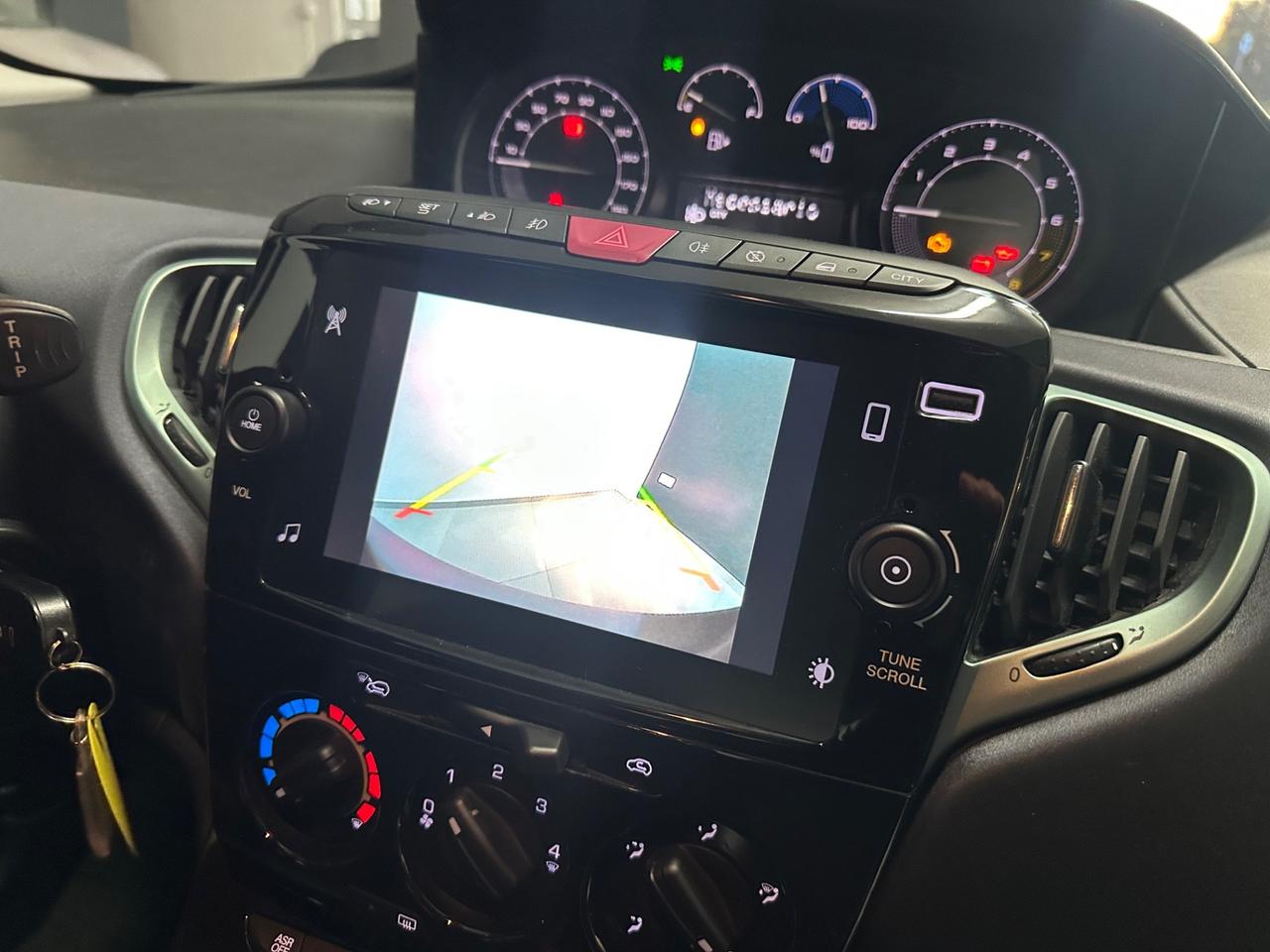 Lancia Ypsilon 1.0 FireFly 5 porte S&S Hybrid Alberta Ferretti