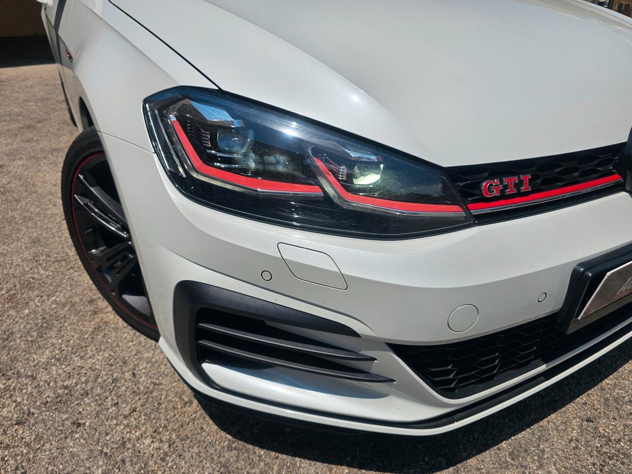 Volkswagen Golf GTI Performance 2.0 245cv/IPERSTRAFULL