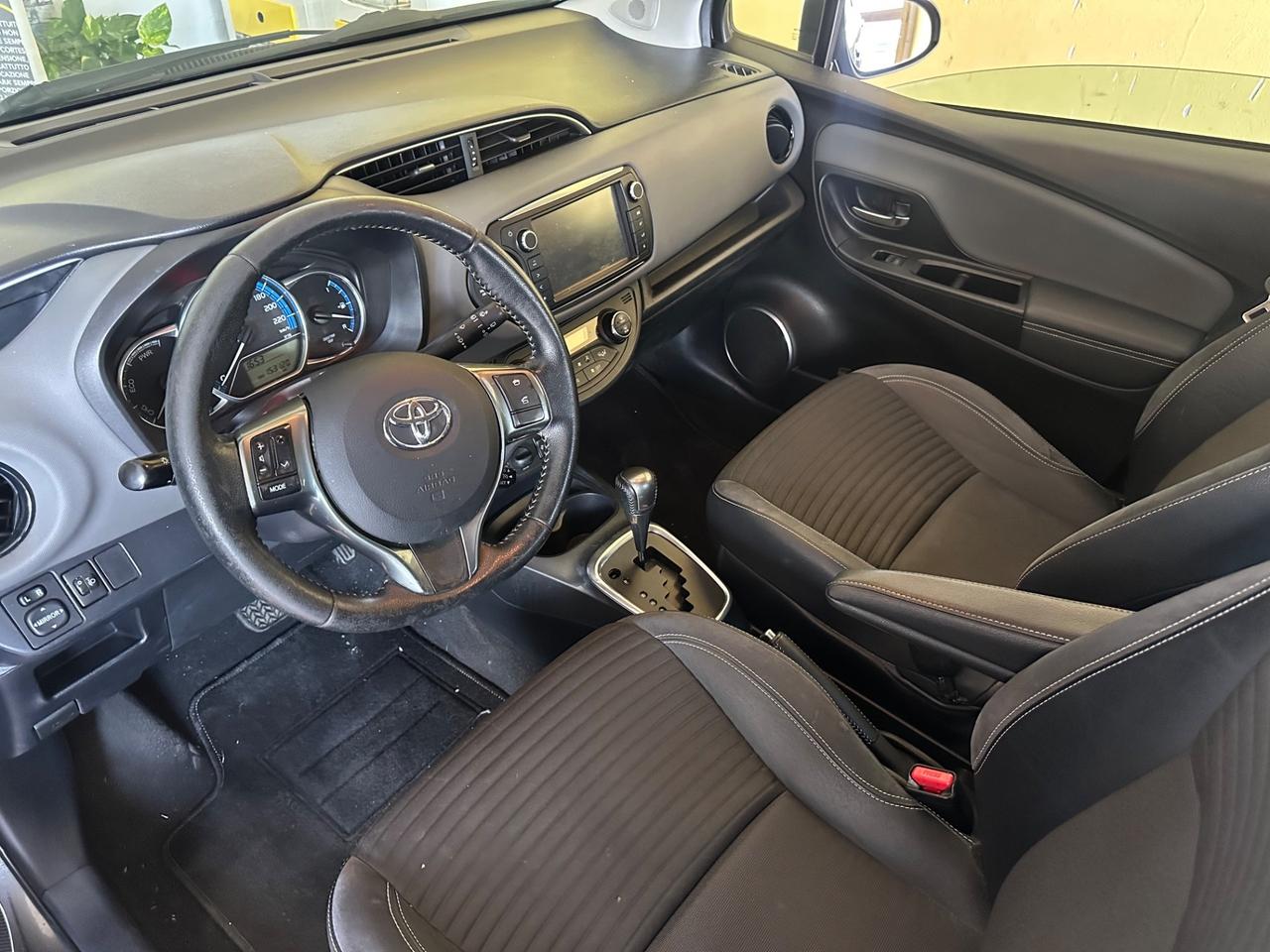 Toyota Yaris 1.5 Hybrid batteria appena sostituita