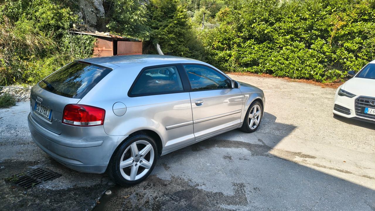 Audi A3 2.0 16V TDI Ambition + BMW 118D