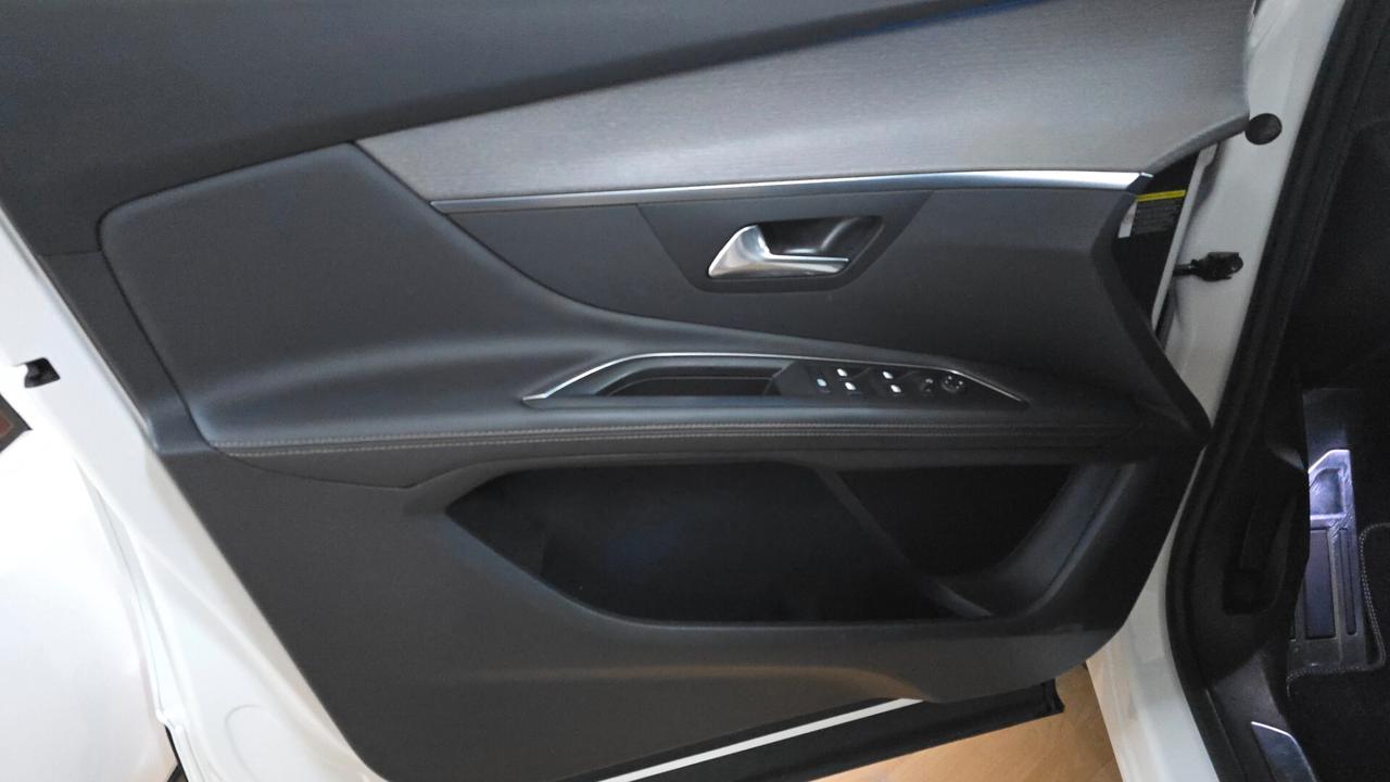 Peugeot 3008 BlueHDi 180 S&S EAT8 GT