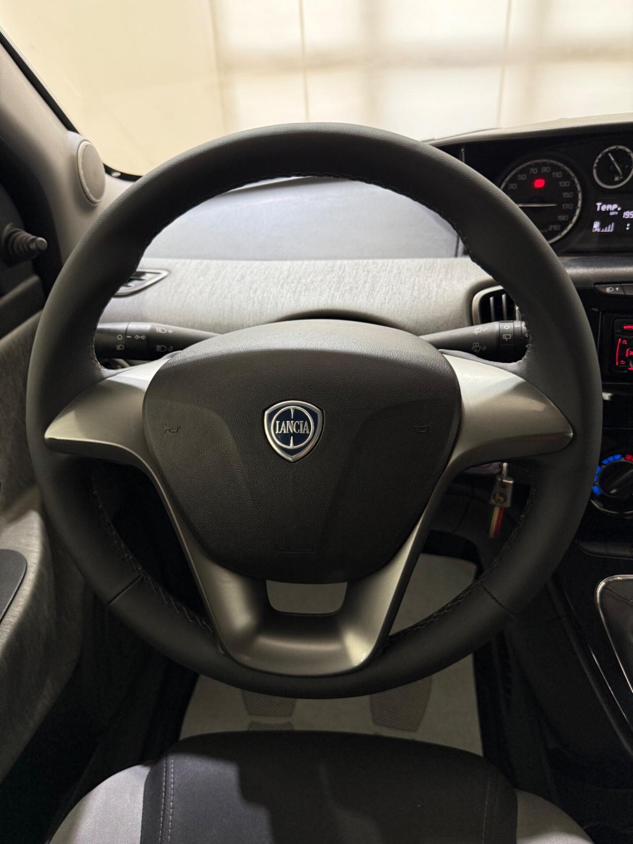 LANCIA YPSILON 1.2 69 CV 5 PORTE GPL ECOCHIC GOLD