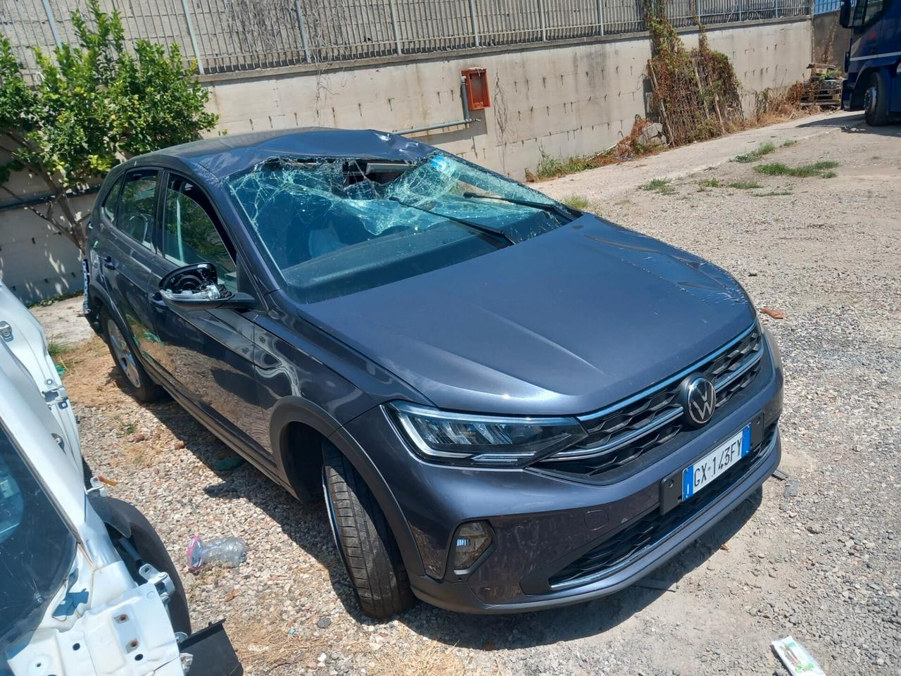 Volkswagen Taigo VOLKWAGEN Taigo 2024 SINISTRATA