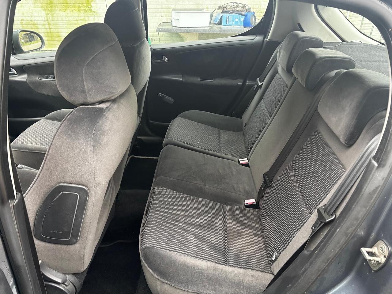 Peugeot 207 1.4 HDi 70CV 5p. ONE Line IDONEA PER NEOPATENTATI PERMUTABILE