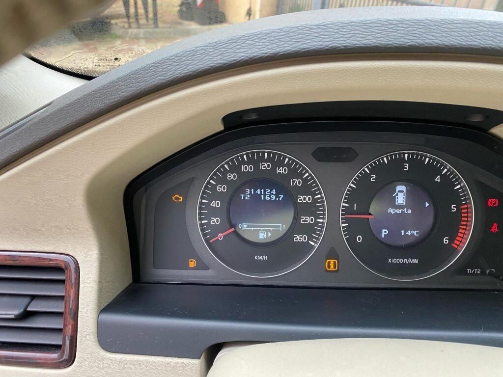 VOLVO XC70 D5 AWD Kinetic