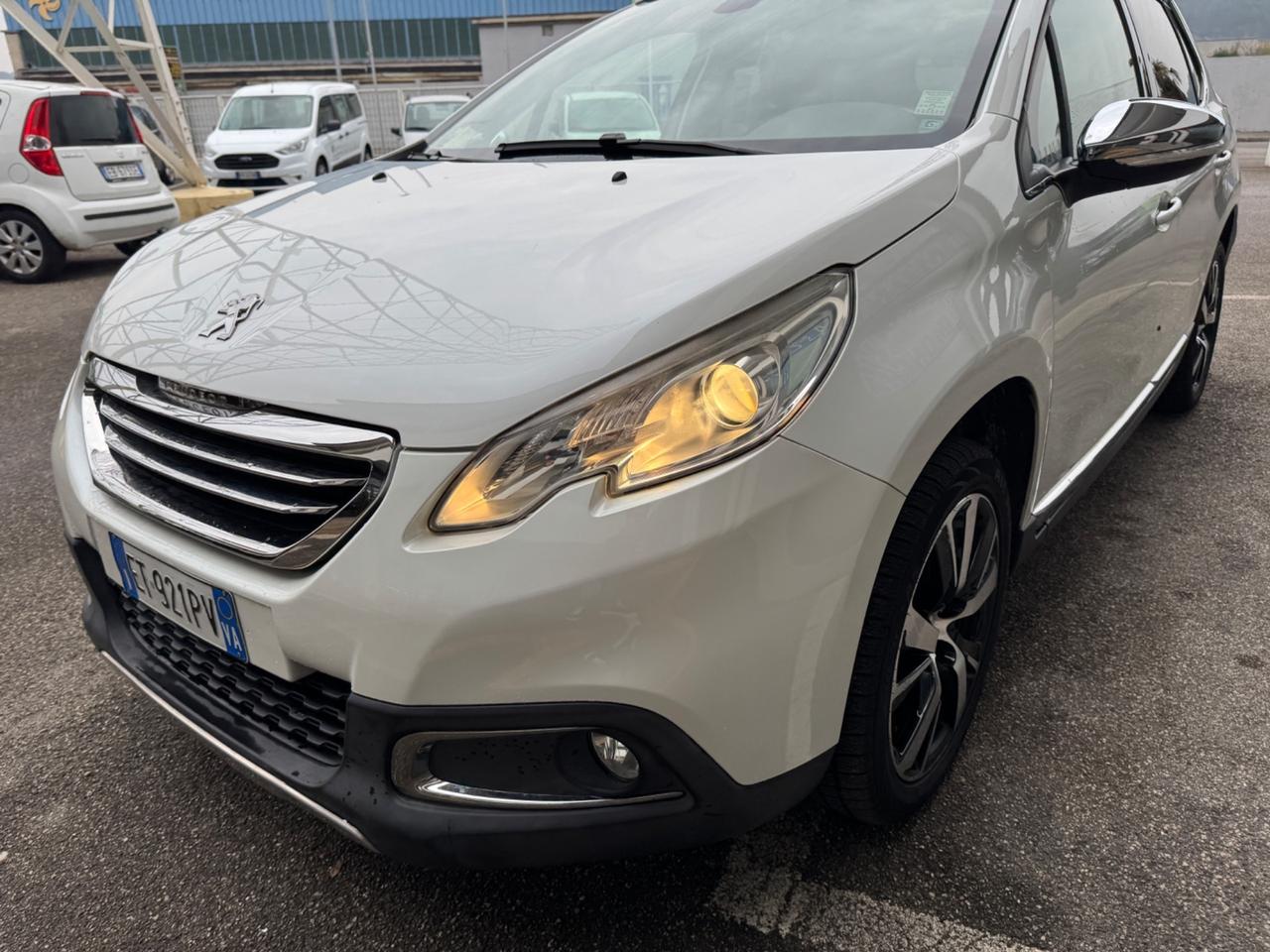 Peugeot 2008 1.6 e-HDi 115 CV Allure