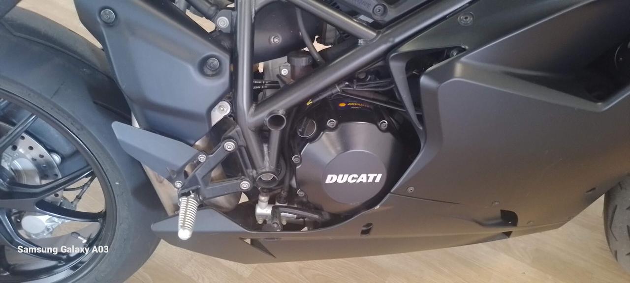 Ducati 848 EVO