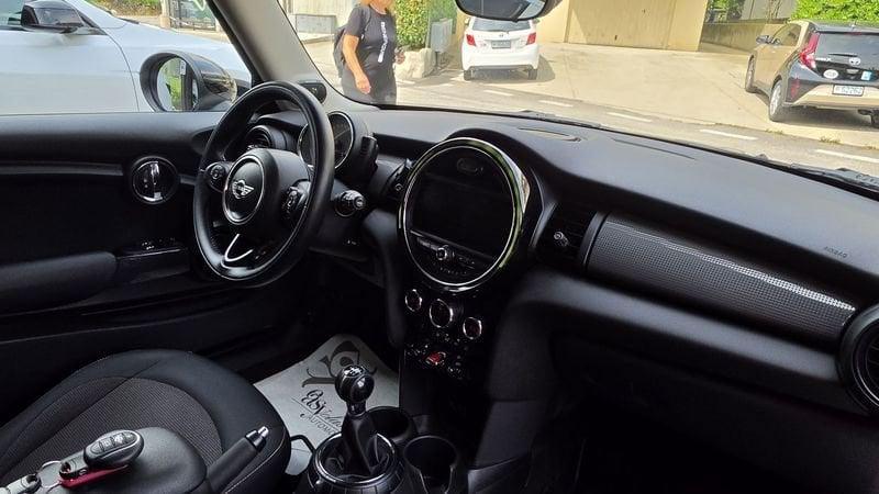 MINI Mini Cooper D LED NAVI HARMAN KARDON PDC
