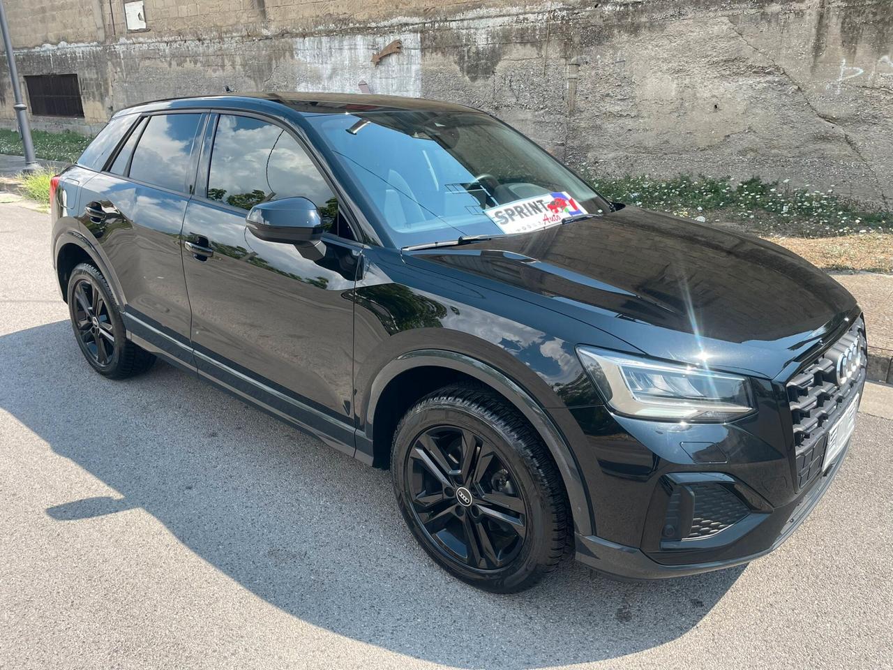 Audi Q2 30 TDI S tronic cockpit navigatore