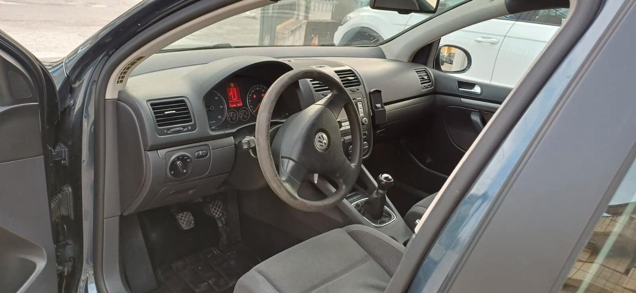 Volkswagen Golf 2.0 TDI DPF 5p. Sportline